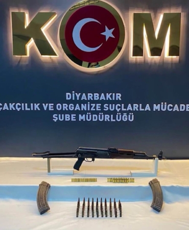 diyarbakirda-suc-orgutune-yonelik-buyuk-operasyon-10-supheli-tutuklandi-klA31ebE.jpg