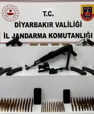 diyarbakirda-yapilan-silah-kacakciligi-operasyonu-rgTt3w1t.jpg