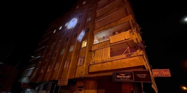 diyarbakirdaki-kolonlarindan-ses-gelen-8-katli-apartman-acil-olarak-tahliye-edildi-EArsQVuV.jpg