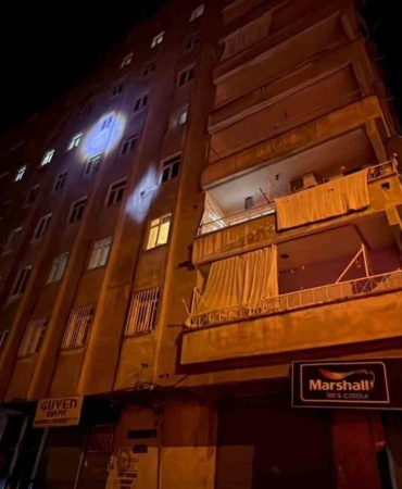 diyarbakirdaki-kolonlarindan-ses-gelen-8-katli-apartman-acil-olarak-tahliye-edildi-EArsQVuV.jpg
