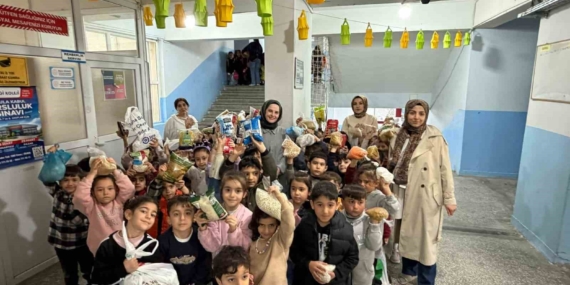 Diyarbakır’dan Minik Öğrencilerle ‘Bir Avuç İyilik’ Projesi