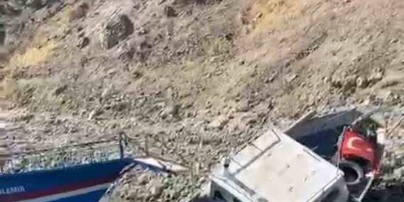 Elazığ’da Fırtınanın Kurbanı: Tekne Suda Kayboldu