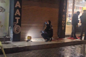 elazigda-is-yerine-silahli-saldiri-vitrine-9-kursun-isiha-edildi-fwjuZC4F.jpg