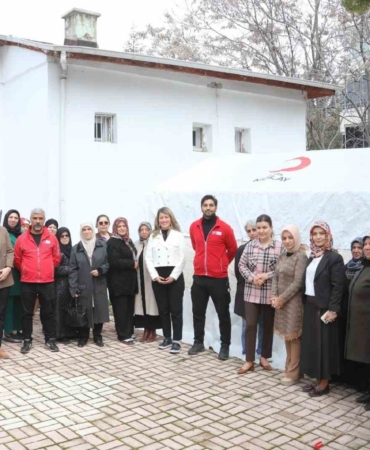 elazigda-kadinlara-afet-bilinci-egitimi-uygulandi-JwUcWcxA.jpg
