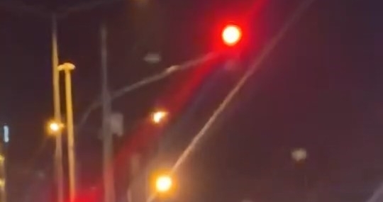 Elazığ’da Kamyonetle Tehlikeli Manevra Yapan Sürücü Kameralarda!