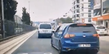 elazigda-makas-atan-arac-anbean-kameralara-yansidi-qen8PcJ2.jpg