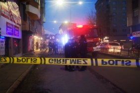erzurum-hali-magazasinda-yangin-bir-gozalti-olayi-8uBJVsKm.jpg