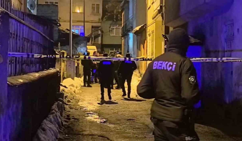 erzurumda-gizemli-olum-bogazindan-bicaklanmis-bulunan-kurban-rNPMJHN2.jpg