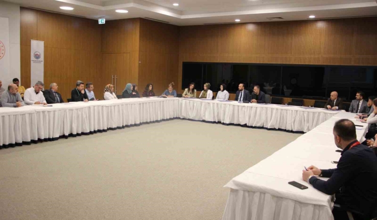 fethi-sekin-sehir-hastanesi-calisan-memnuniyeti-uzerine-degerlendirmeler-EusPcq36.jpg