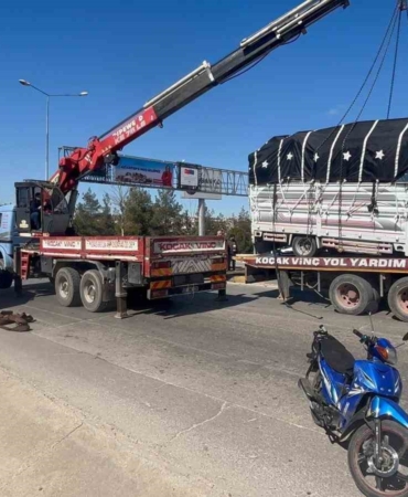 gaziantepte-minibus-ve-kamyonetin-carpismasi-4-yarali-IH8qLy2h.jpg