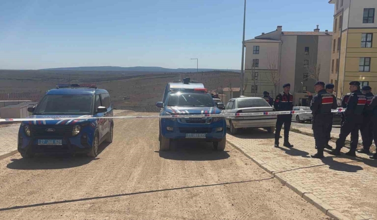 gaziantepte-sarsici-olay-fuze-parcasi-dustu-kSl5sjcP.jpg