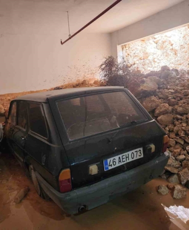 gaziantepte-yagmurun-yiktigi-duvarlar-giIwF4Df.jpg