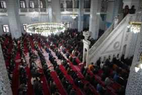 igdirda-coskulu-bayram-namazi-kutlamasi-xxsfJble.jpg