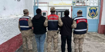 jandarmanin-nokta-operasyonu-15-yildan-fazla-cezasi-olan-2-firari-yakalandi-GYButwnw.jpg