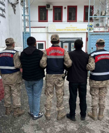 jandarmanin-nokta-operasyonu-15-yildan-fazla-cezasi-olan-2-firari-yakalandi-GYButwnw.jpg