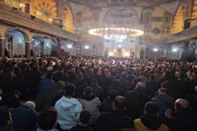 kadir-gecesinde-camilerin-coskulu-kalabaligi-rNsmNARX.jpg