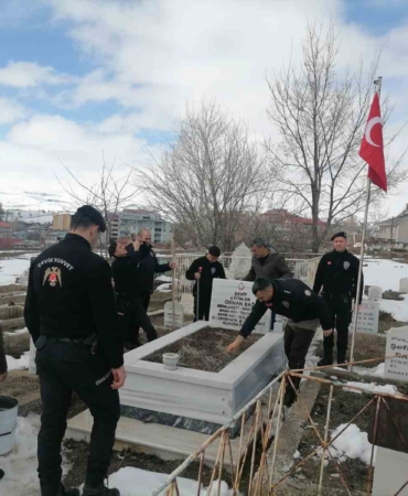 kahraman-sehitlerimizin-ebedi-hatirasina-vefa-gostermek-QUUsKk6U.jpg