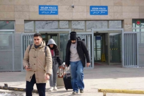kapikoy-gumruk-kapisinda-kontrollu-gecis-sureci-suruyor-8jlIPpOL.jpg