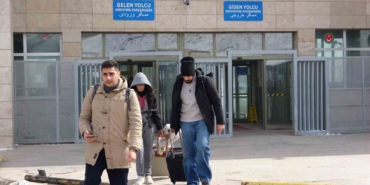 kapikoy-gumruk-kapisinda-kontrollu-gecis-sureci-suruyor-8jlIPpOL.jpg