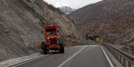Malatya-Adıyaman Yolunda Meydana Gelen Heyelan Olayı