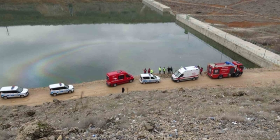Malatya’da Kontrolden Çıkan Araç, Derin Gölete Uçtu