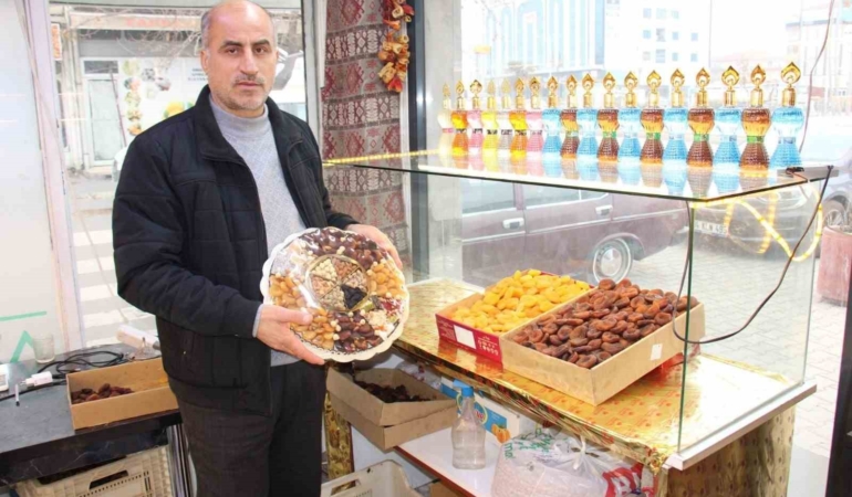 malatyada-ogul-tarafindan-bicaklanan-babadan-aci-haber-kMwgEWQv.jpg