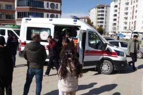 malatyada-otomobil-ve-motosiklet-carpismasi-1-kisi-yaralandi-3Rf7cqJ5.jpg