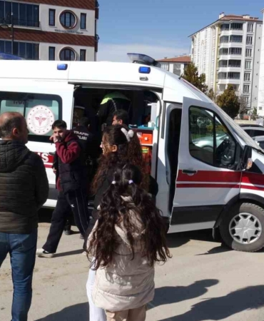 malatyada-otomobil-ve-motosiklet-carpismasi-1-kisi-yaralandi-3Rf7cqJ5.jpg