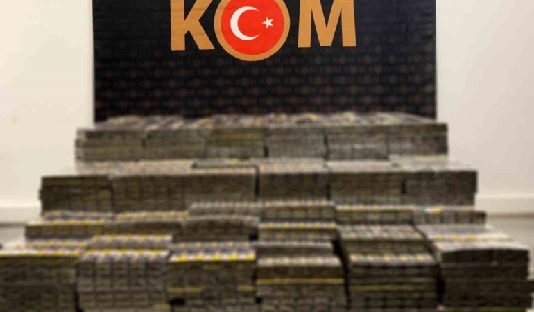 mardinde-11-bin-780-paket-kacak-sigara-operasyonu-5QL2eHT7.jpg