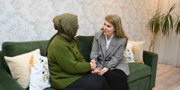 milletvekili-olmeztopraktan-nur-ogretmene-gecmis-olsun-ziyareti-avz7YjfY.jpg