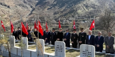 sasonda-canakkale-zaferi-anma-toreni-tarihe-saygi-durusu-VUZXHlH7.jpg