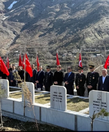 sasonda-canakkale-zaferi-anma-toreni-tarihe-saygi-durusu-VUZXHlH7.jpg