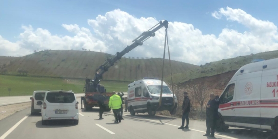 Siirt’te Hasta Taşıyan Ambulansın Devrilme Anı