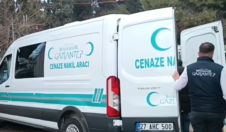 silahli-kavga-sonrasi-hayatini-kaybeden-genc-icin-cenaze-toreni-nnLyPied.jpg