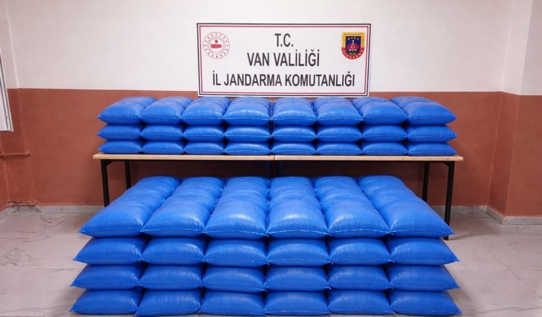 vanda-6-milyon-tl-degerinde-kacak-malzeme-yakalandi-tGmRK9R4.jpg