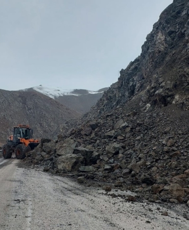 yuksekova-van-kara-yolu-artik-kontrollu-gecislere-acik-sMVwQtEe.jpg