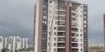 14-katli-binada-hayati-kurtarma-mucadelesi-apartman-sakinleri-tahliye-edildi-VunHfrsT.jpg
