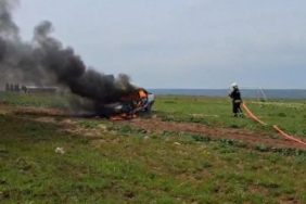 alev-topuna-donen-gaz-kacagina-sahip-otomobil-hXWajmOc.jpg