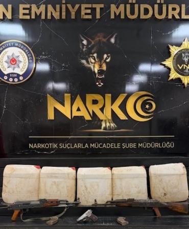 baskalede-tarihi-162-kilo-asetik-anhidrit-yakalandi-j4WQhLvj.jpg