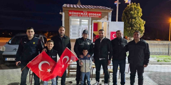 Bitlis’te Kavga İhbarına Gelen Polislere Yapılan Pastalı Sürpriz