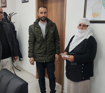 bulanikta-durustluk-ornegi-para-dolu-cuzdan-sahiplerine-iade-edildi-apDx3LXM.jpg