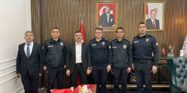 dicle-kaymakami-atis-polis-haftasinda-emniyet-personelini-agirladi-9zuOi7Ys.jpg