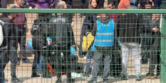 Diyarbakır Adliyesi’nde Boşanma Davasında Kavga: 4 Yaralı