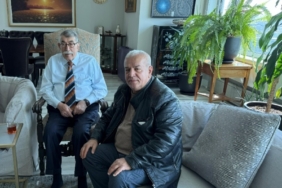 diyarbakir-derman-babasindan-eski-bakan-aksuya-ozel-vefa-ziyareti-SM5UV2j2.jpg