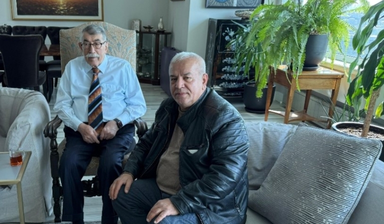 diyarbakir-derman-babasindan-eski-bakan-aksuya-ozel-vefa-ziyareti-SM5UV2j2.jpg