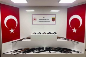 diyarbakirda-73-silahin-ele-gecirilmesi-Tdmw1Pn4.jpg