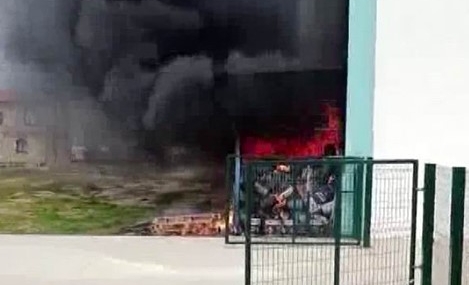 Diyarbakır’da Alevlere Teslim Olan Korkunç Yangın