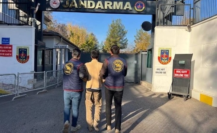 diyarbakirda-cezaevinde-bulunan-140-supheli-adliyeye-gonderildi-VnnaZmwA.jpg