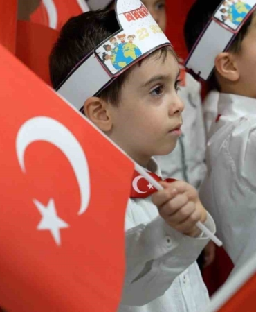 elazig-belediyesinden-buyuk-23-nisan-kutlamasi-KZOz7r6M.jpg