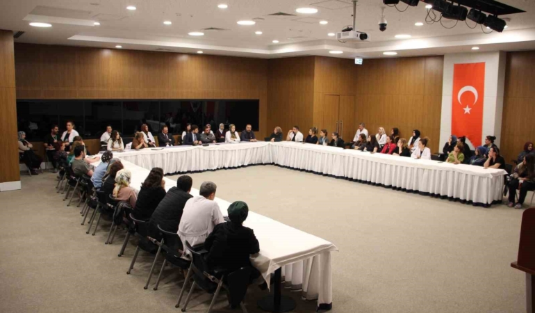 elazig-fethi-sekin-sehir-hastanesinin-saglik-hizmetleri-inceleniyor-CHTblbBW.jpg